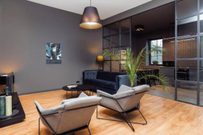 Modern&Stylish 2BR apartment on Rustaveli Avenue